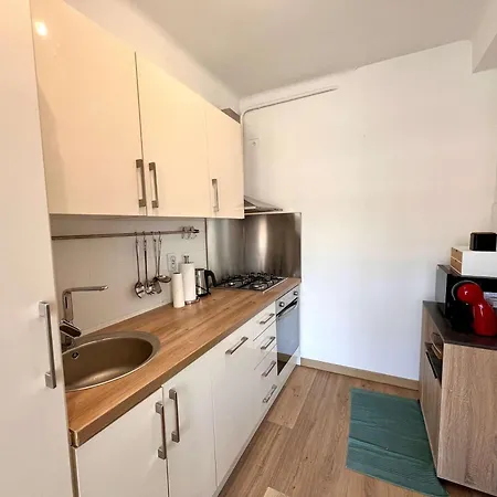 B030 Grand Renove Spacieux Et Lumineux